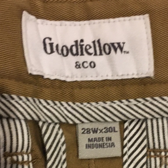 Khaki pants - Picture 3 of 4